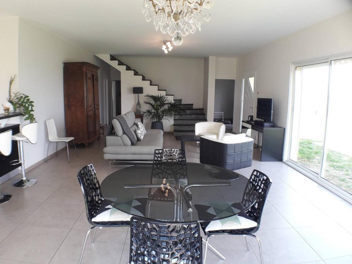 Villa 170 M² Entre Lyon Et St Etienne Saint-Martin-la-Plaine Exterior foto